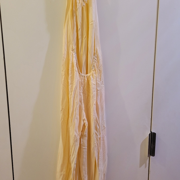 Vintage backless soft peach halter jumper - Picture 3 of 3